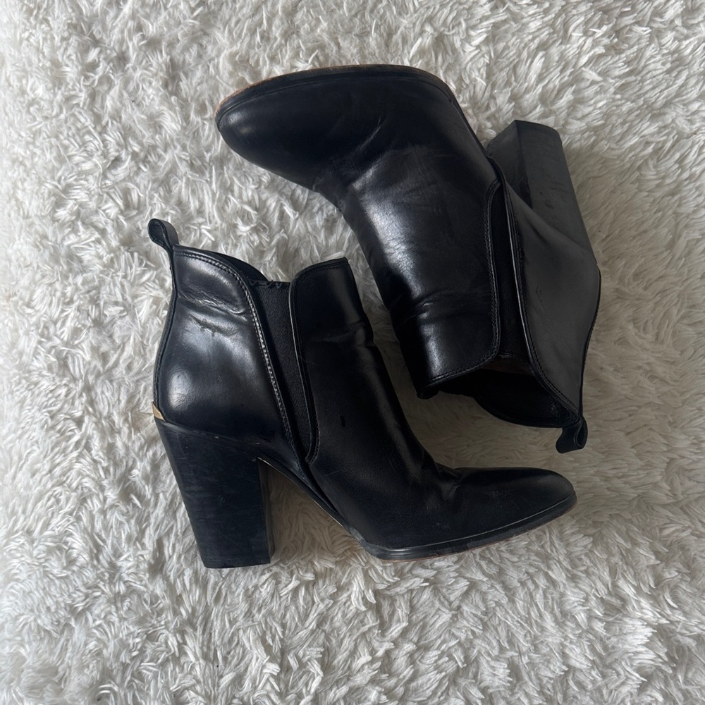 Elegant Black Michael Kors Leather Ankle Boots